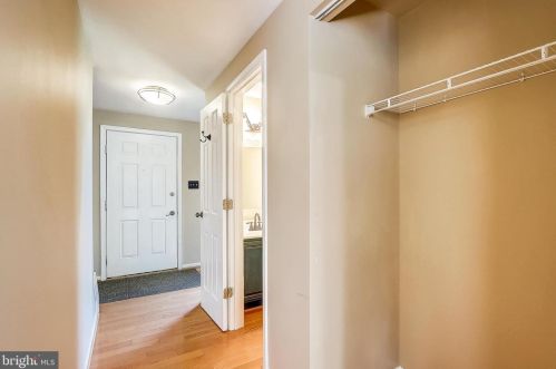 5724 Brothers Partnership Ct, Columbia MD  21045-2601 exterior