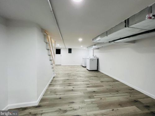 551 Gilham St, Philadelphia PA  19111-5230 exterior