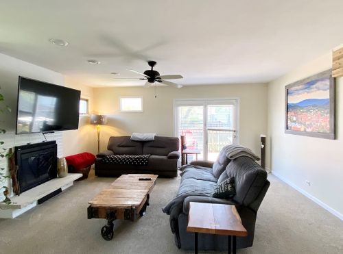 265 Shawnee Dr, Carol Stream IL  60188-1962 exterior