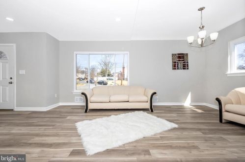 8107 Lockney Ave, Silver Spring MD 20912-7304 exterior