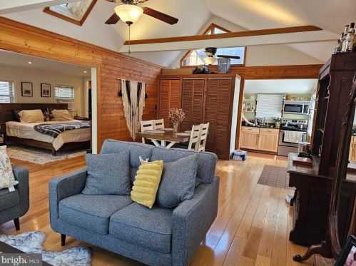 711-A Lakeside Dr, Harpers Ferry WV  25425-5672 exterior