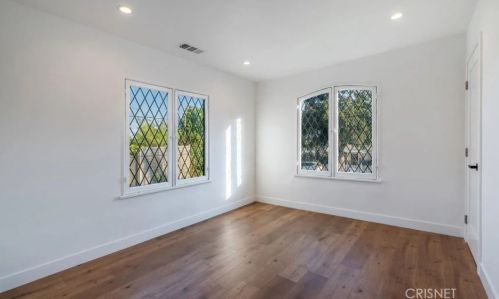 3047 Prospect Ave, Glendale CA  91214-3425 exterior