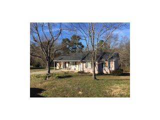 126 Circle Valley Dr, Calhoun, GA 30701-4551