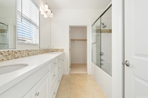 56 Rembrandt, Irvine CA  92620-7314 exterior