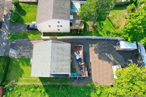 4 Crown Ave, Norwalk, CT 06854-2633