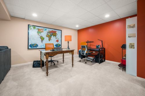 1826 Luther Lowell Ln, Sycamore IL  60178-8751 exterior