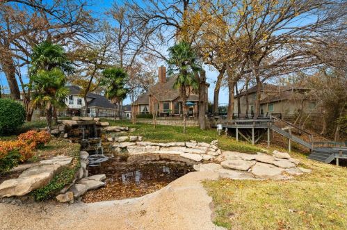 5932 Riverbend Pl, Fort Worth TX  76112-1064 exterior