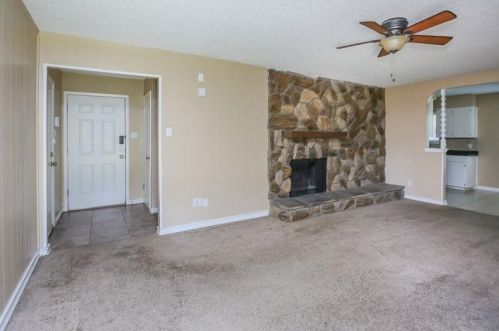 6224 Brookside Dr, Fort Worth TX  76148-3203 exterior
