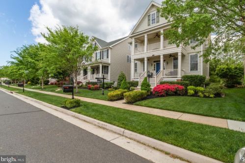 15329 Admiral Baker Cir, Haymarket, VA 20169-8158