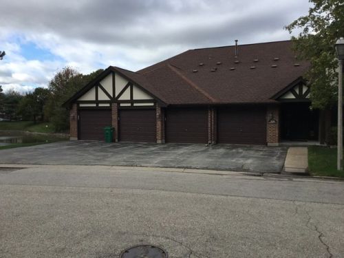 1056 Creekside Ct, Wheeling, IL 60090-5421