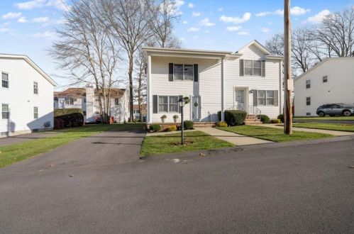 149 Oak Park Dr, Providence, RI 02904-8907