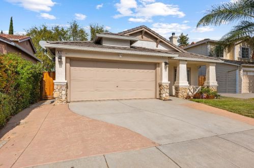 471 Pombo Square Dr, Tracy, CA 95376-2056