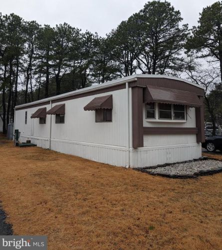 14 Kingfisher Way, Lakehurst, NJ 08759-3737