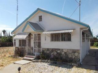 3273 Dennett Ave, Fresno, CA 93722-5956