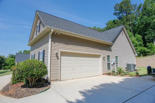 122 Laurel Oaks Ln, Jefferson GA  30549-5554 exterior