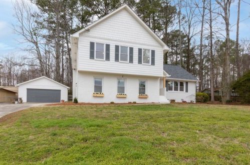 761 Oakley Dr, Marietta, GA 30064-1154