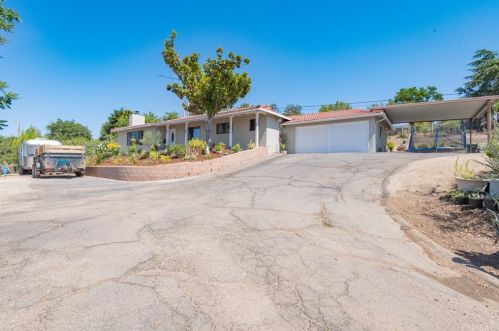 201 Nacimiento Lake Dr, Lake Nacimiento, CA 93446-9733
