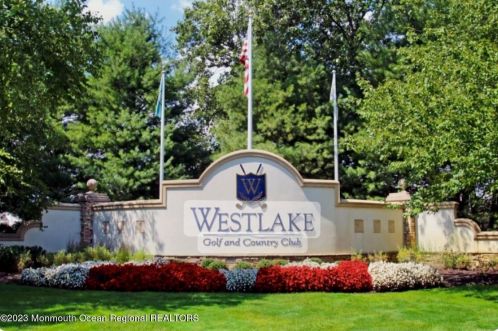 91 Pebble Beach Blvd, Jackson Twp, NJ 08527-4062