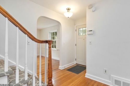 4 Mercer Ave, Chatham Township, NJ 07928-2030