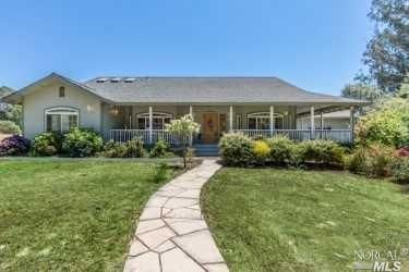 6398 Pond Hollow Rd, Sebastopol, CA 95472-5671