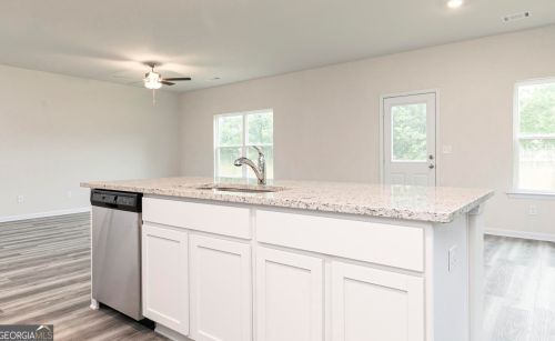 158 Avondale Blvd, Conyers GA  30013-5115 exterior