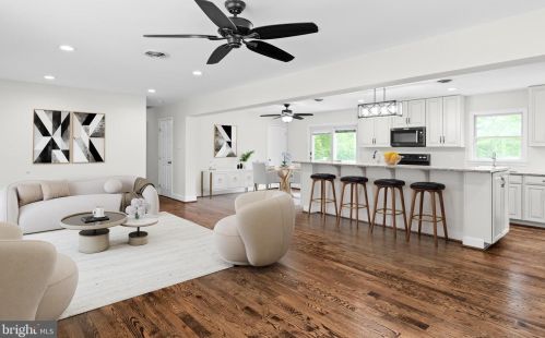 53 Bob White Dr, Harpers Ferry WV  25425-5810 exterior