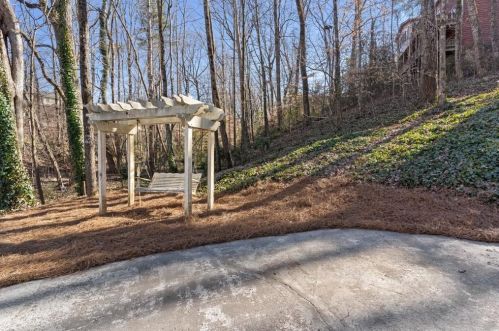 325 Hunters Gln Ct, Atlanta GA  30328-1710 exterior