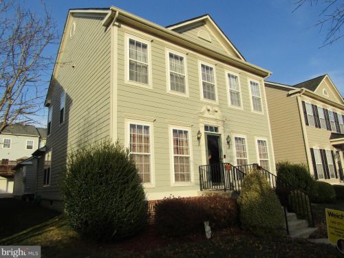 1301 Graham Dr, Fredericksburg, VA 22401-2688