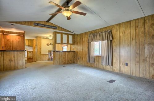 606 Spg Gdn St, Carlisle PA  17013-2526 exterior