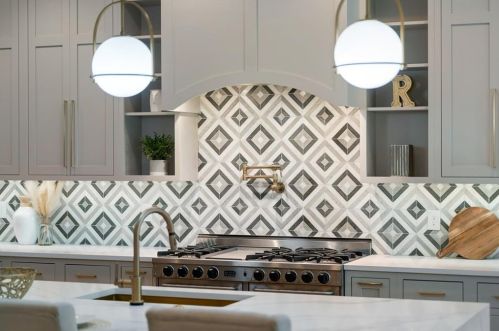 2731 Arden Rd, Atlanta GA  30305-1913 exterior