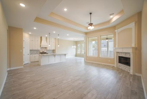 1904 Northampton Dr, Conroe TX  77301-1845 exterior