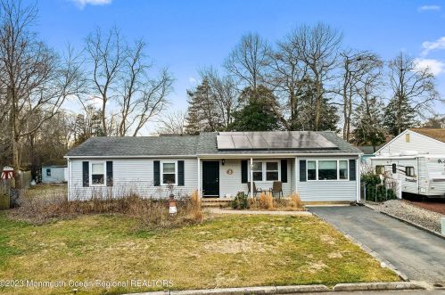 506 Knollwood Ct, Lacey Township, NJ 08734-2823