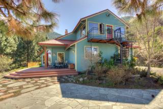 900 Strawberry Ln, Ashland, OR 97520-2700
