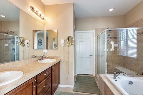 5452 Eaton Park Way, Aurora CO 80016-4292 exterior