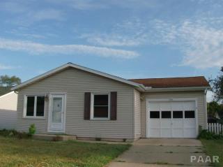 907 Truman Dr, Pekin, IL 61554-1511