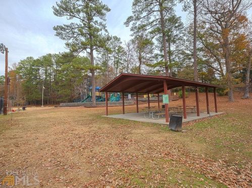2388 Hurst Dr, Atlanta GA  30305-4233 exterior