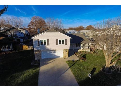 4526 Cresthaven Ln, Decatur, IL 62526-9364