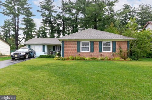28 Haskell Ln, Willingboro, NJ 08046-1738