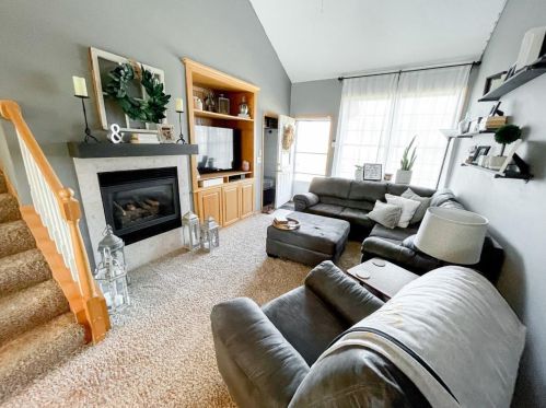 136 Appleblossom Ln, Prior Lake, MN 55379-8246