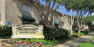 2520 Winrock Blvd, Houston TX  77057-4309 exterior