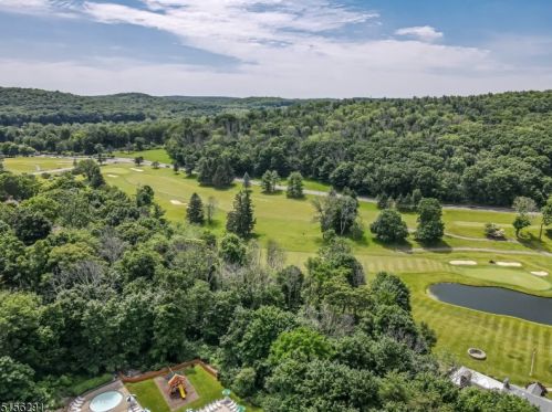 7 Osprey, Hackettstown NJ  07840-2726 exterior