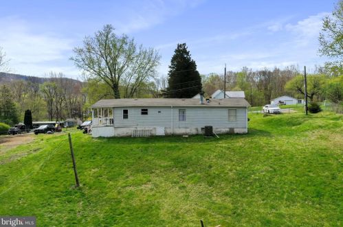 155 Engle Rd, Harpers Ferry WV 25425-4042 exterior