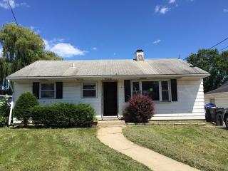 135 Keller Ave, Waukegan, IL 60085-5003