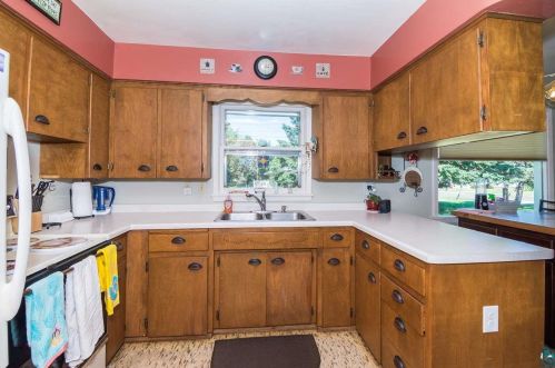 1107 Washington Ave, Scanlon, MN 55720-2503