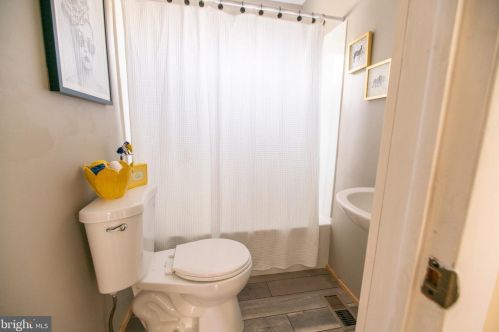 793 Jefferson Ave, Charles Town WV  25414-1219 exterior