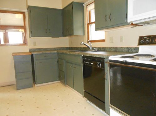 110 Lowell St, Le Roy, MN 55951-1256