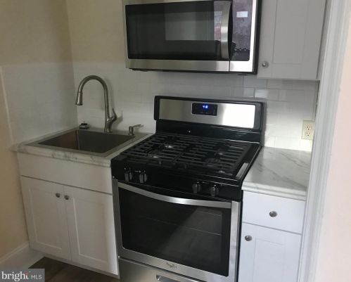 49 Highland Ave, Philadelphia PA  19118-3307 exterior