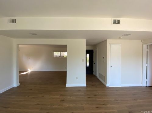 4629 Boston Ave, Glendale, CA 91214-1705