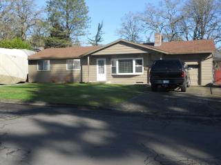 945 Donna Lynn Way, Gladstone, OR