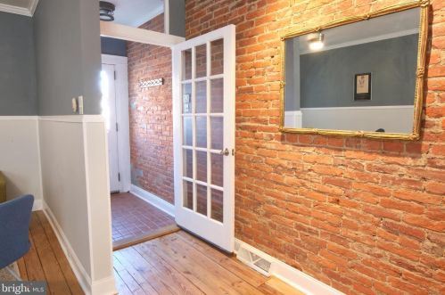 328 Fulton St, Lancaster, PA 17602-2722